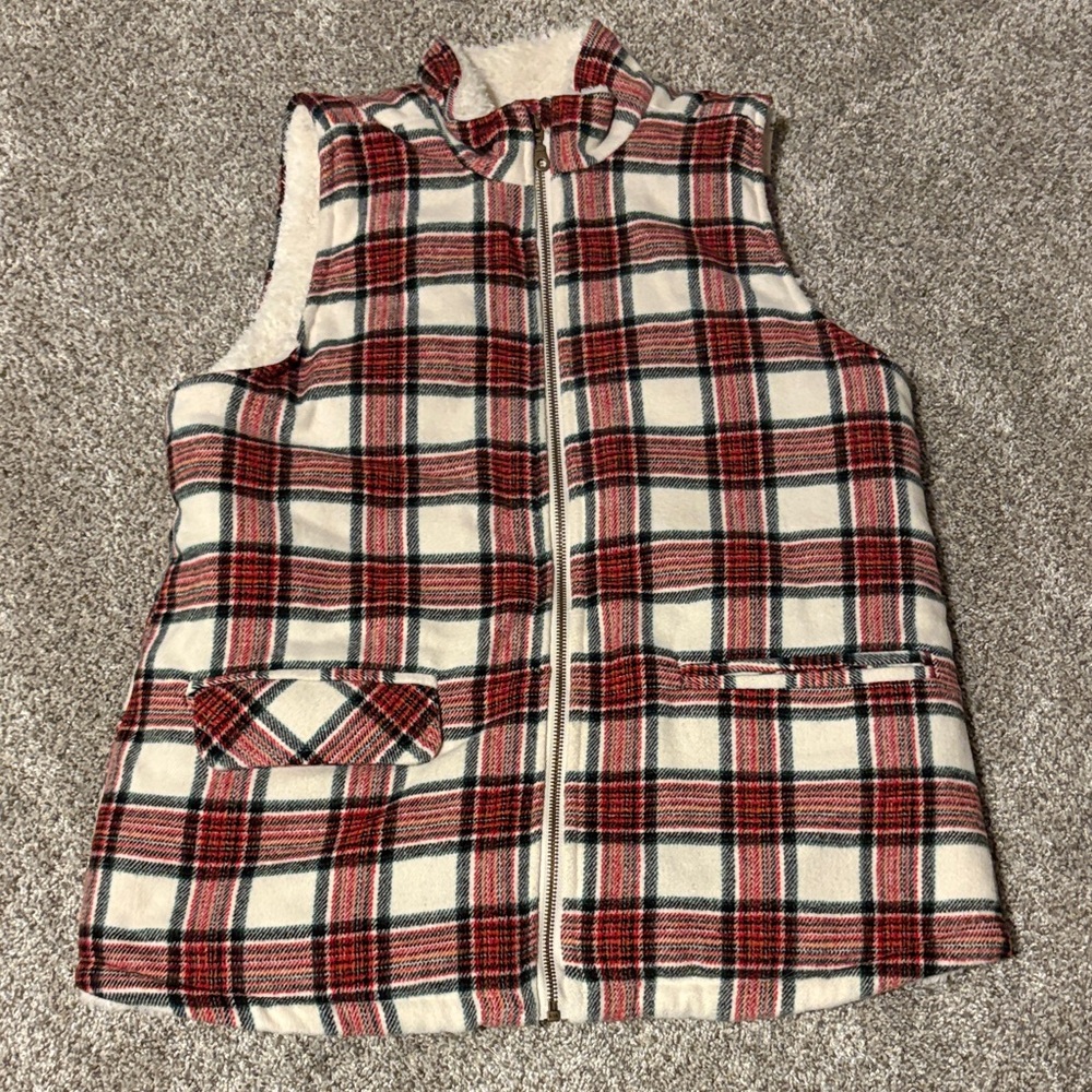 NWOT- Plaid Sleeveless Vest